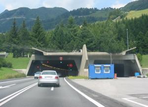 tunnel stradale san gottardo